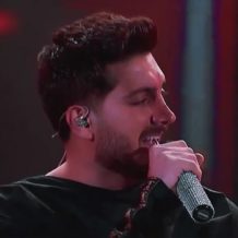 دانلود موزیک ویدئو جدید فرزاد فرزین به نام نفس (اجرای زنده)