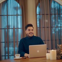 دانلود موزیک ویدیو جدید آرون افشار به نام ساحل آرامش